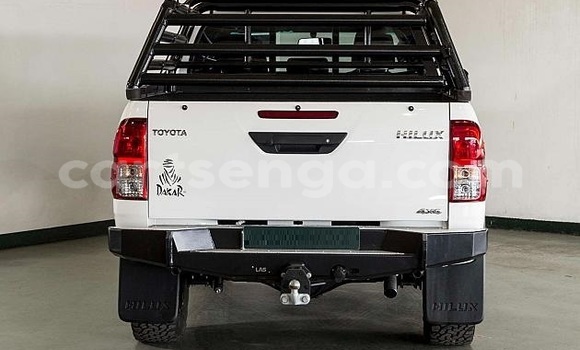 Buy Used Toyota Hilux White Car in Mbabane in Manzini Buy Used Toyota Hilux White Car in Mbabane in Manzini