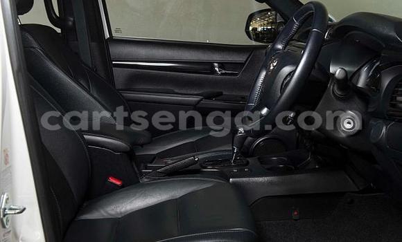 Buy Used Toyota Hilux White Car in Mbabane in Manzini Buy Used Toyota Hilux White Car in Mbabane in Manzini