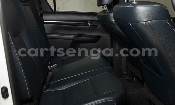 Buy Used Toyota Hilux White Car in Mbabane in Manzini Buy Used Toyota Hilux White Car in Mbabane in Manzini