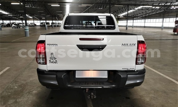 Buy Used Toyota Hilux White Car in Mbabane in Manzini Buy Used Toyota Hilux White Car in Mbabane in Manzini