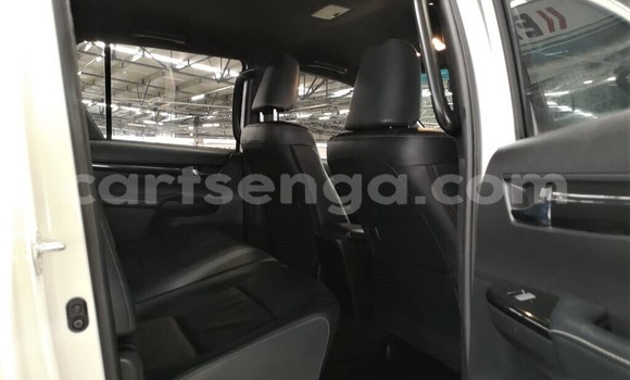 Buy Used Toyota Hilux White Car in Mbabane in Manzini Buy Used Toyota Hilux White Car in Mbabane in Manzini