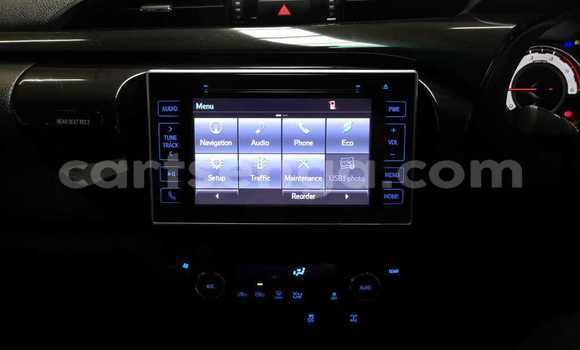Buy Used Toyota Hilux White Car in Mbabane in Manzini Buy Used Toyota Hilux White Car in Mbabane in Manzini
