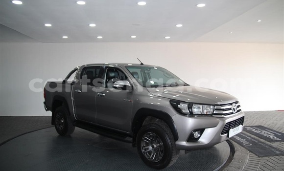 Buy Used Toyota Hilux Silver Car in Mbabane in Manzini Buy Used Toyota Hilux Silver Car in Mbabane in Manzini