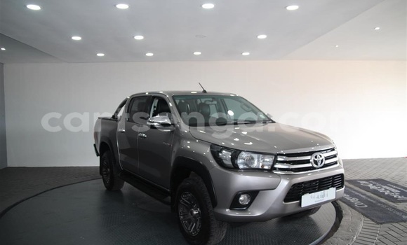 Buy Used Toyota Hilux Silver Car in Mbabane in Manzini Buy Used Toyota Hilux Silver Car in Mbabane in Manzini