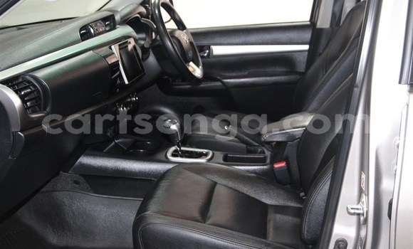 Buy Used Toyota Hilux Silver Car in Mbabane in Manzini Buy Used Toyota Hilux Silver Car in Mbabane in Manzini