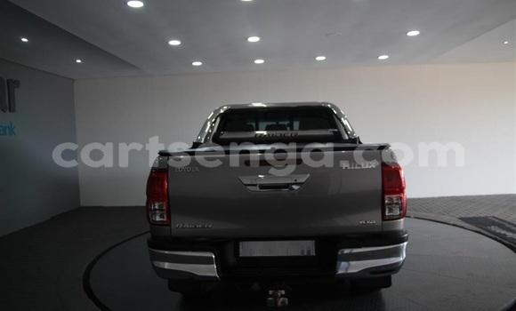 Buy Used Toyota Hilux Silver Car in Mbabane in Manzini Buy Used Toyota Hilux Silver Car in Mbabane in Manzini