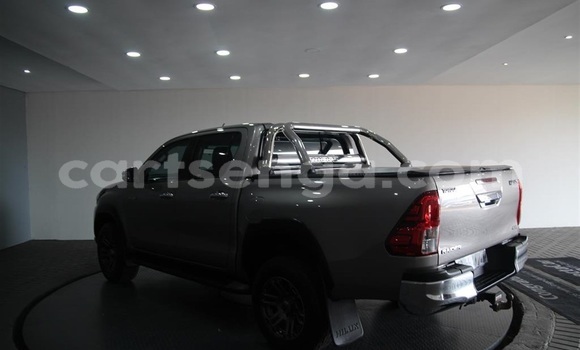 Buy Used Toyota Hilux Silver Car in Mbabane in Manzini Buy Used Toyota Hilux Silver Car in Mbabane in Manzini