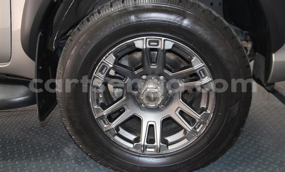 Buy Used Toyota Hilux Silver Car in Mbabane in Manzini Buy Used Toyota Hilux Silver Car in Mbabane in Manzini