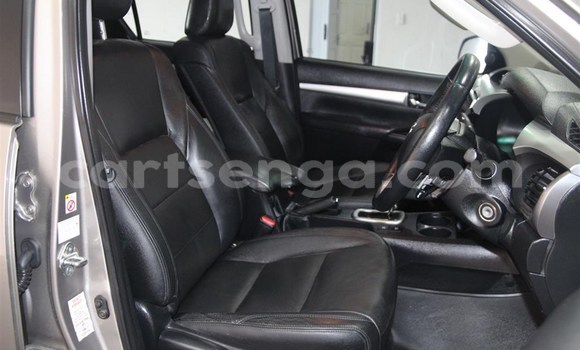 Buy Used Toyota Hilux Silver Car in Mbabane in Manzini Buy Used Toyota Hilux Silver Car in Mbabane in Manzini