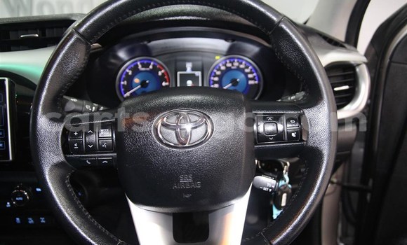 Buy Used Toyota Hilux Silver Car in Mbabane in Manzini Buy Used Toyota Hilux Silver Car in Mbabane in Manzini