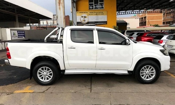 Buy Used Toyota Hilux White Car in Mbabane in Manzini Buy Used Toyota Hilux White Car in Mbabane in Manzini