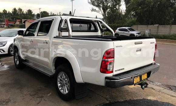 Buy Used Toyota Hilux White Car in Mbabane in Manzini Buy Used Toyota Hilux White Car in Mbabane in Manzini