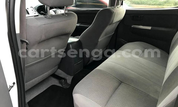 Buy Used Toyota Hilux White Car in Mbabane in Manzini Buy Used Toyota Hilux White Car in Mbabane in Manzini
