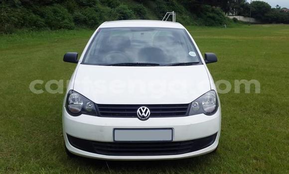 Nunua Ilio tumika Volkswagen Polo White Gari ndani ya Ezulwini nchini Hhohho Nunua Ilio tumika Volkswagen Polo White Gari ndani ya Ezulwini nchini Hhohho