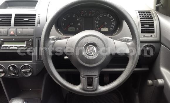 Nunua Ilio tumika Volkswagen Polo White Gari ndani ya Ezulwini nchini Hhohho Nunua Ilio tumika Volkswagen Polo White Gari ndani ya Ezulwini nchini Hhohho