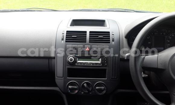 Nunua Ilio tumika Volkswagen Polo White Gari ndani ya Ezulwini nchini Hhohho Nunua Ilio tumika Volkswagen Polo White Gari ndani ya Ezulwini nchini Hhohho