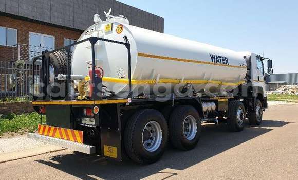 Acheter Occasion Utilitaire Isuzu FTR 850 Blanc à Mbabane, Manzini Acheter Occasion Utilitaire Isuzu FTR 850 Blanc à Mbabane, Manzini