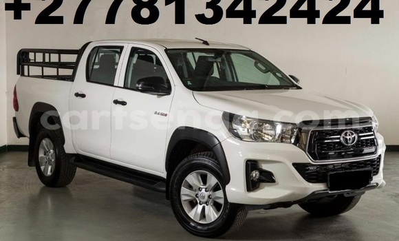 Acheter Occasion Voiture Toyota Hilux Blanc à Mbabane, Manzini Acheter Occasion Voiture Toyota Hilux Blanc à Mbabane, Manzini