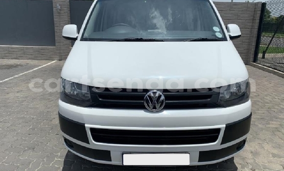 Nunua Ilio tumika Volkswagen Transporter White Gari ndani ya Big Bend nchini Lubombo