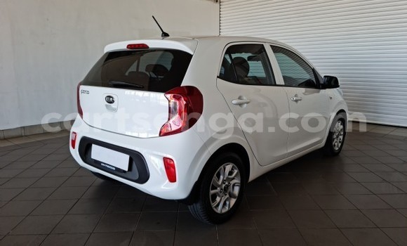 Nunua Ilio tumika Kia Picanto White Gari ndani ya Ezulwini nchini Hhohho Nunua Ilio tumika Kia Picanto White Gari ndani ya Ezulwini nchini Hhohho