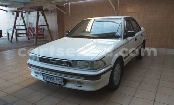 Buy Used Toyota Corolla White Car in Ezulwini in Hhohho Buy Used Toyota Corolla White Car in Ezulwini in Hhohho