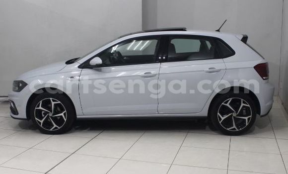Nunua Ilio tumika Volkswagen Golf GTI White Gari ndani ya Ezulwini nchini Hhohho Nunua Ilio tumika Volkswagen Golf GTI White Gari ndani ya Ezulwini nchini Hhohho