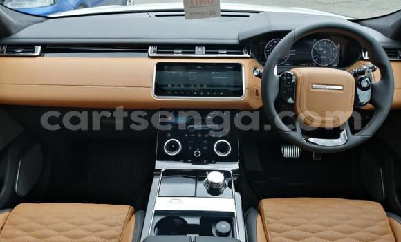 Nunua Ilio tumika Land Rover Range Rover Velar White Gari ndani ya Big Bend nchini Wilaya ya Lubombo Nunua Ilio tumika Land Rover Range Rover Velar White Gari ndani ya Big Bend nchini Wilaya ya Lubombo