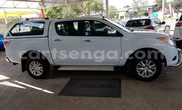 Buy Used Mazda BT-50 White Car in Bhunya in Manzini Buy Used Mazda BT-50 White Car in Bhunya in Manzini