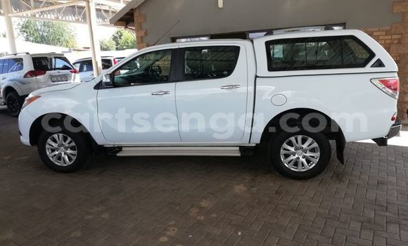 Buy Used Mazda BT-50 White Car in Bhunya in Manzini Buy Used Mazda BT-50 White Car in Bhunya in Manzini