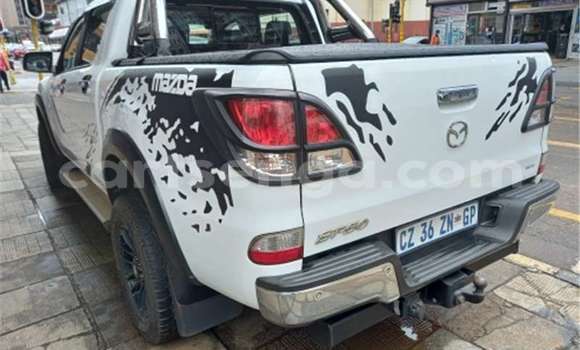 Buy Used Mazda BT-50 White Car in Bhunya in Manzini Buy Used Mazda BT-50 White Car in Bhunya in Manzini