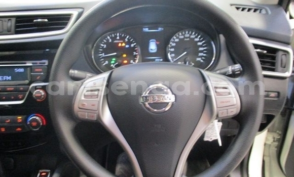 Buy Used Nissan Qashqai White Car in Big Bend in Lubombo District Buy Used Nissan Qashqai White Car in Big Bend in Lubombo District