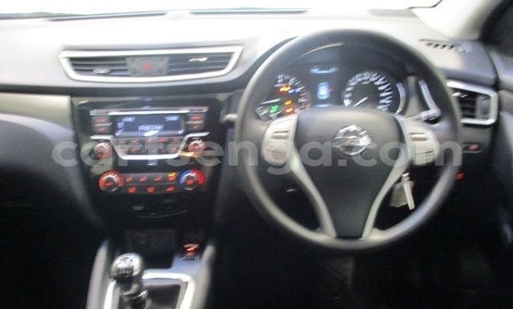 Buy Used Nissan Qashqai White Car in Big Bend in Lubombo District Buy Used Nissan Qashqai White Car in Big Bend in Lubombo District