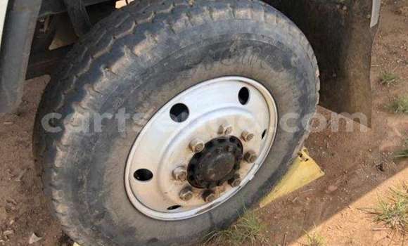 Acheter Occasion Utilitaire Isuzu FTR 850 Blanc à Mbabane, Manzini Acheter Occasion Utilitaire Isuzu FTR 850 Blanc à Mbabane, Manzini