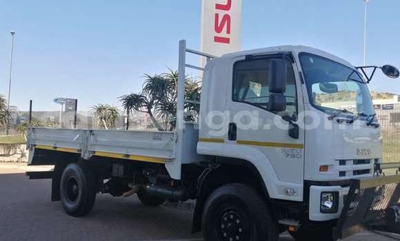 Acheter Occasion Utilitaire Isuzu FTR 850 Blanc à Mbabane, Manzini Acheter Occasion Utilitaire Isuzu FTR 850 Blanc à Mbabane, Manzini