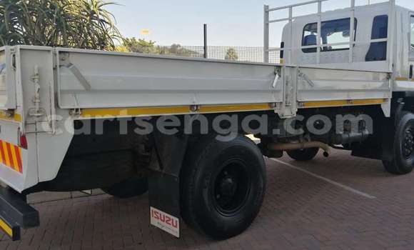 Acheter Occasion Utilitaire Isuzu FTR 850 Blanc à Mbabane, Manzini Acheter Occasion Utilitaire Isuzu FTR 850 Blanc à Mbabane, Manzini