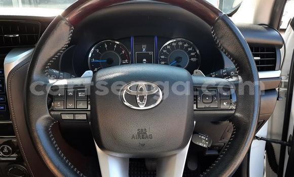 Nunua Ilio tumika Toyota Fortuner White Gari ndani ya Big Bend nchini Lubombo Nunua Ilio tumika Toyota Fortuner White Gari ndani ya Big Bend nchini Lubombo