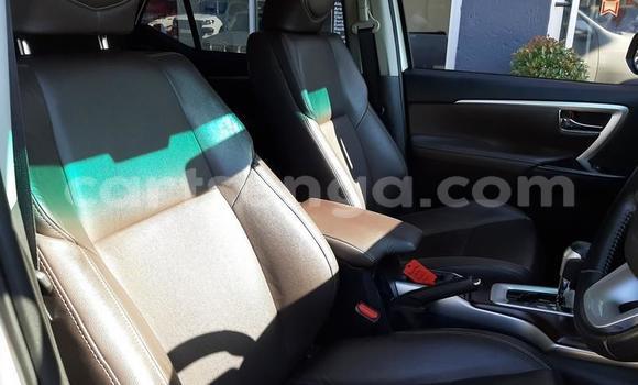 Nunua Ilio tumika Toyota Fortuner White Gari ndani ya Big Bend nchini Lubombo Nunua Ilio tumika Toyota Fortuner White Gari ndani ya Big Bend nchini Lubombo