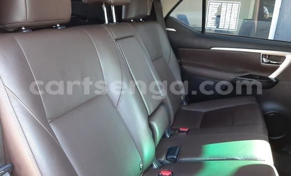 Nunua Ilio tumika Toyota Fortuner White Gari ndani ya Big Bend nchini Lubombo Nunua Ilio tumika Toyota Fortuner White Gari ndani ya Big Bend nchini Lubombo