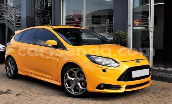 Nunua Ilio tumika Ford Focus ST Beige Gari ndani ya Big Bend nchini Lubombo Nunua Ilio tumika Ford Focus ST Beige Gari ndani ya Big Bend nchini Lubombo