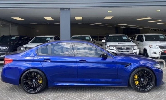 Nunua Ilio tumika BMW M5 Blue Gari ndani ya Big Bend nchini Lubombo Nunua Ilio tumika BMW M5 Blue Gari ndani ya Big Bend nchini Lubombo