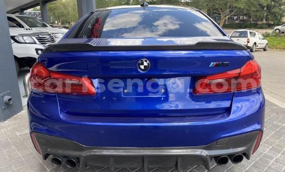 Nunua Ilio tumika BMW M5 Blue Gari ndani ya Big Bend nchini Lubombo Nunua Ilio tumika BMW M5 Blue Gari ndani ya Big Bend nchini Lubombo