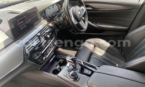 Nunua Ilio tumika BMW M5 Blue Gari ndani ya Big Bend nchini Lubombo Nunua Ilio tumika BMW M5 Blue Gari ndani ya Big Bend nchini Lubombo