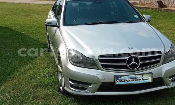 Nunua Ilio tumika Mercedes‒Benz C–Class Silver Gari ndani ya Bhunya nchini Manzini Nunua Ilio tumika Mercedes‒Benz C–Class Silver Gari ndani ya Bhunya nchini Manzini