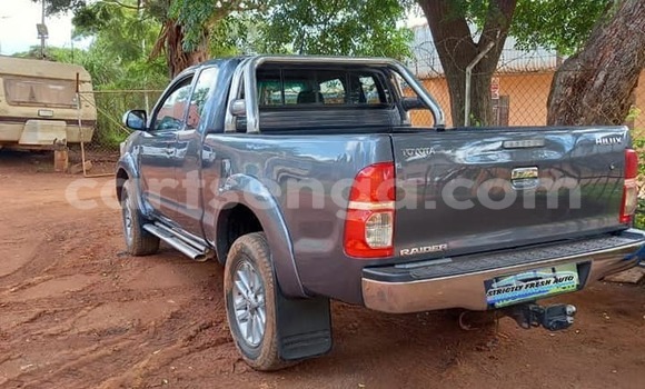 Nunua Ilio tumika Toyota Hilux Blue Gari ndani ya Bhunya nchini Manzini Nunua Ilio tumika Toyota Hilux Blue Gari ndani ya Bhunya nchini Manzini