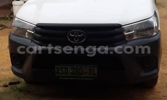 Nunua Ilio tumika Toyota Hilux Silver Gari ndani ya Bhunya nchini Manzini Nunua Ilio tumika Toyota Hilux Silver Gari ndani ya Bhunya nchini Manzini