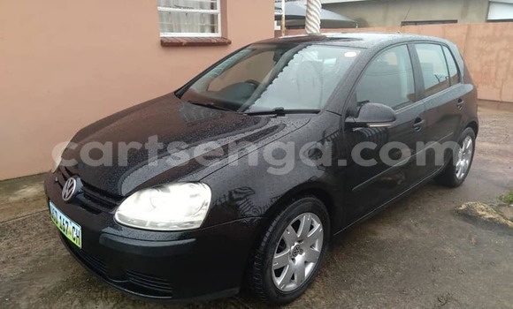 Nunua Ilio tumika Volkswagen Golf Black Gari ndani ya Bhunya nchini Manzini