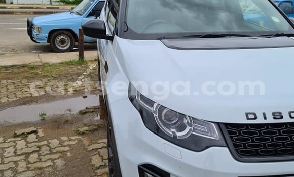 Nunua Ilio tumika Land Rover Discovery White Gari ndani ya Bhunya nchini Manzini
