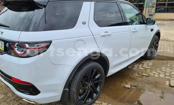 Nunua Ilio tumika Land Rover Discovery White Gari ndani ya Bhunya nchini Manzini Nunua Ilio tumika Land Rover Discovery White Gari ndani ya Bhunya nchini Manzini