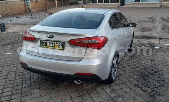 Nunua Ilio tumika Kia Cerato Silver Gari ndani ya Bhunya nchini Manzini Nunua Ilio tumika Kia Cerato Silver Gari ndani ya Bhunya nchini Manzini