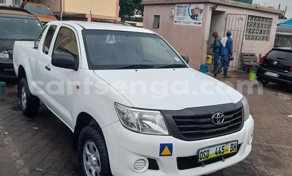 Nunua Ilio tumika Toyota Hilux White Gari ndani ya Bhunya nchini Manzini Nunua Ilio tumika Toyota Hilux White Gari ndani ya Bhunya nchini Manzini